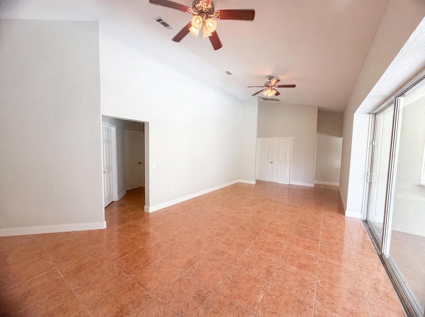 Step into 711 SE Celtic Ave, recently refreshed with fresh - photo 3