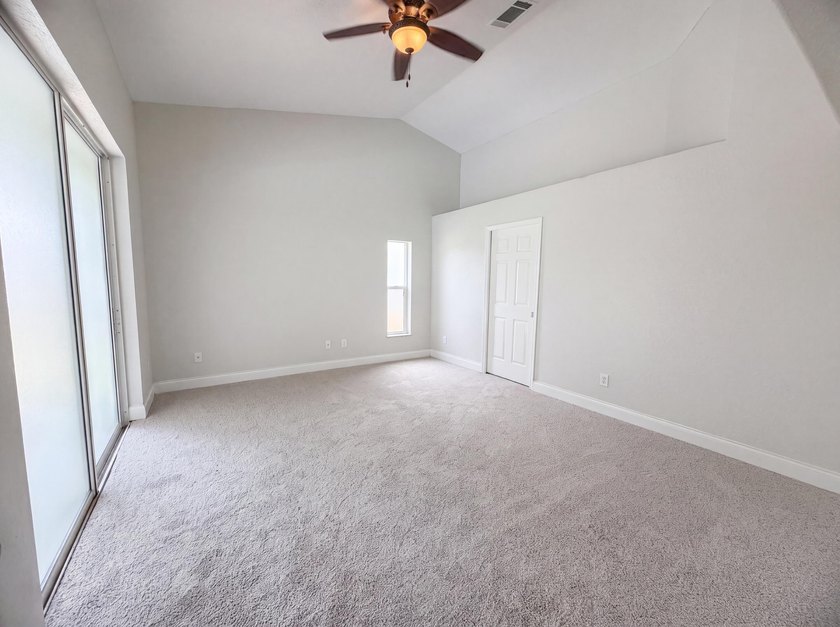 Step into 711 SE Celtic Ave, recently refreshed with fresh - photo 8