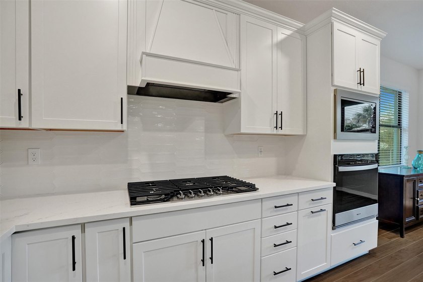 OWNER HAS MOVED -BEST DEAL - Quietest street - no through - photo 10