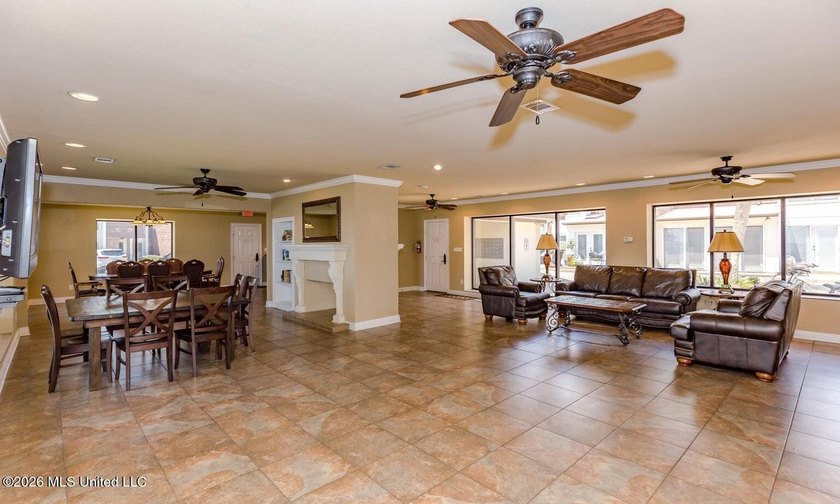 Living at this beautiful 2 bedroom, 3 bath Gulf Oaks Condominium - photo 40