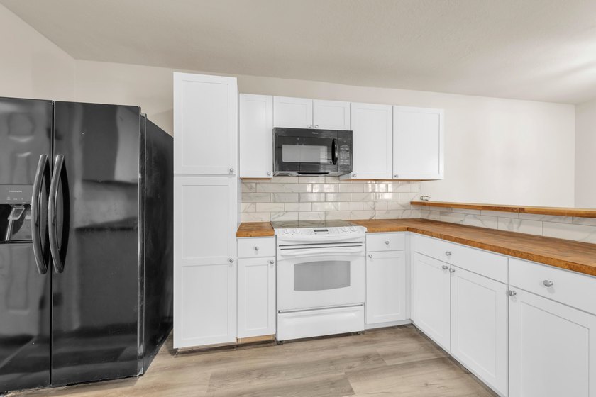 Move in ready and conveniently located near military bases - photo 11