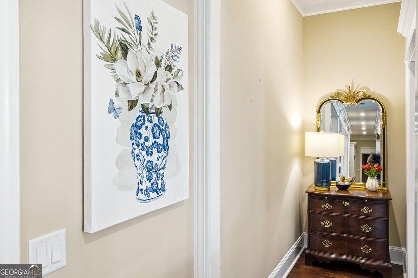 Welcome to this beautifully custom designed 3/4 bedroom, 4 bath - photo 12