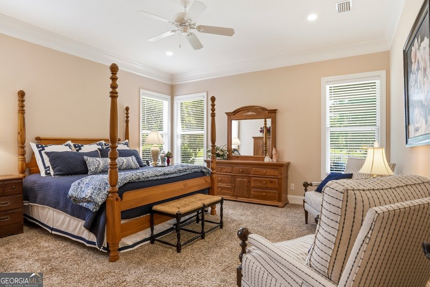 Welcome to this beautifully custom designed 3/4 bedroom, 4 bath - photo 13