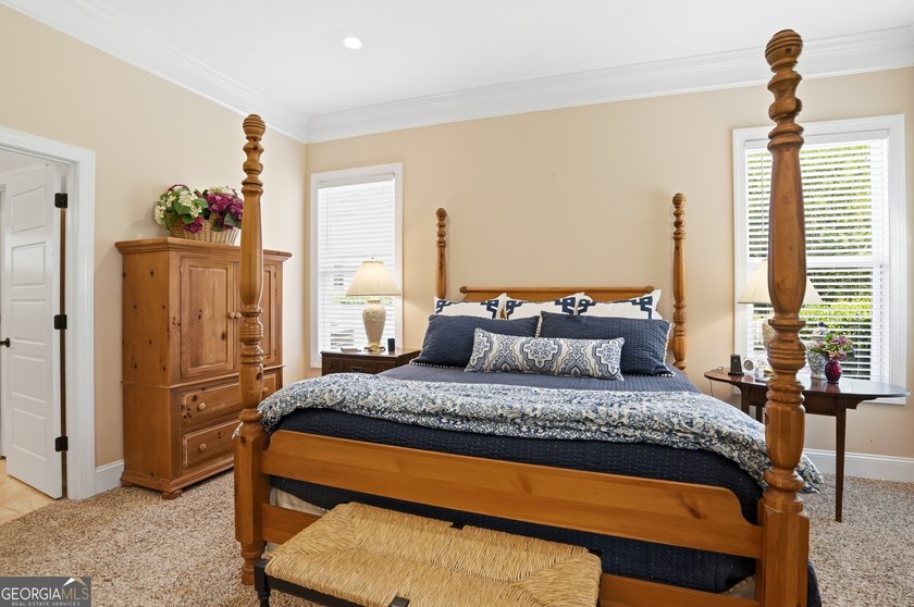 Welcome to this beautifully custom designed 3/4 bedroom, 4 bath - photo 14