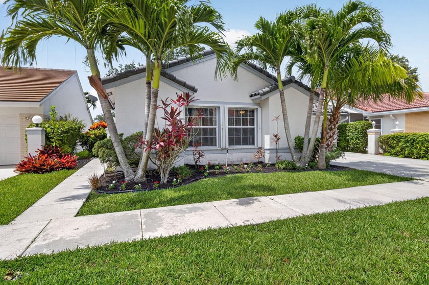 Welcome to 10048 Country Brook Road, a charming single-story - photo 3