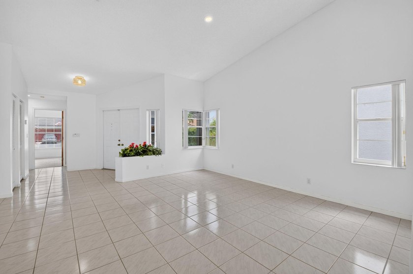 Welcome to 10048 Country Brook Road, a charming single-story - photo 9
