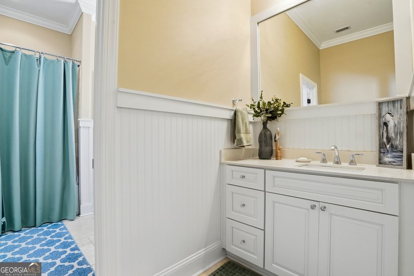 Welcome to this beautifully custom designed 3/4 bedroom, 4 bath - photo 43