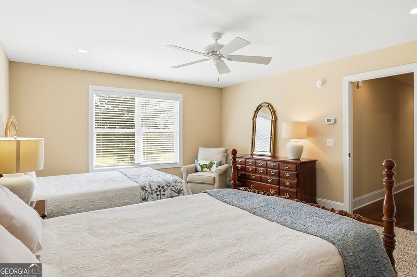 Welcome to this beautifully custom designed 3/4 bedroom, 4 bath - photo 49