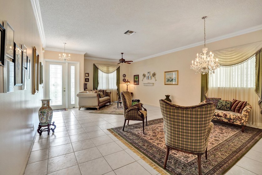Beautifully maintained, ONE-OWNER 3BR/2BA, K. Hovnanian home in - photo 5