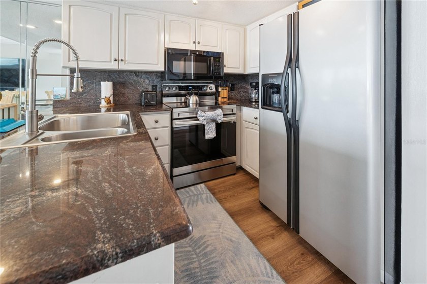 Your Turnkey Coastal Escape Awaits! Wake up to the sound of - photo 35