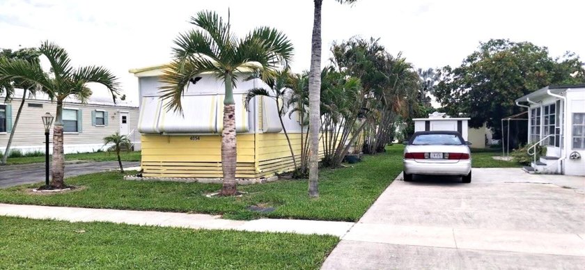 Great opportunity to live in active 55+ community, deeded lot - photo 4