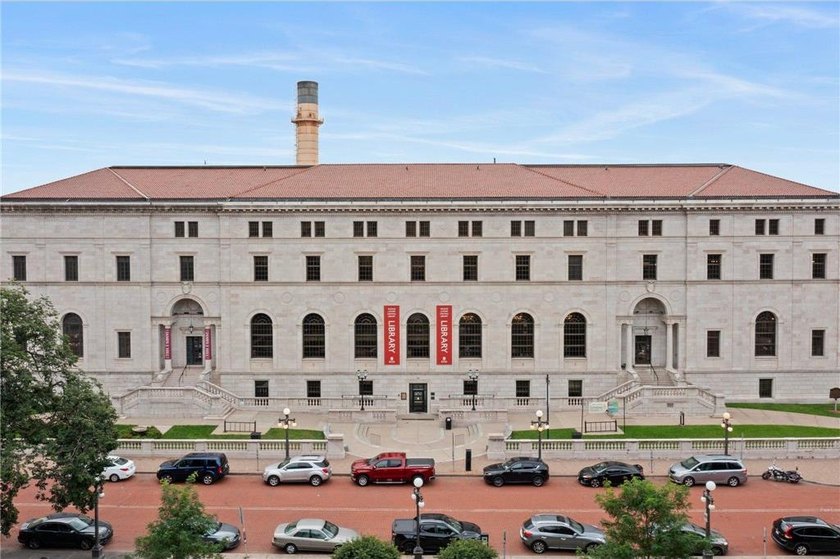 This beautifully updated Lowry condo offers multiple scenic - photo 22