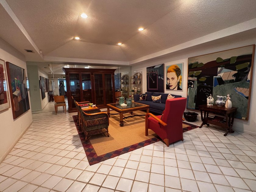 Welcome to Eastpointe Country Club, a highly desirable gated - photo 6