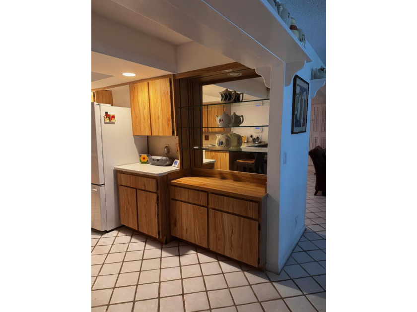 Welcome to Eastpointe Country Club, a highly desirable gated - photo 10