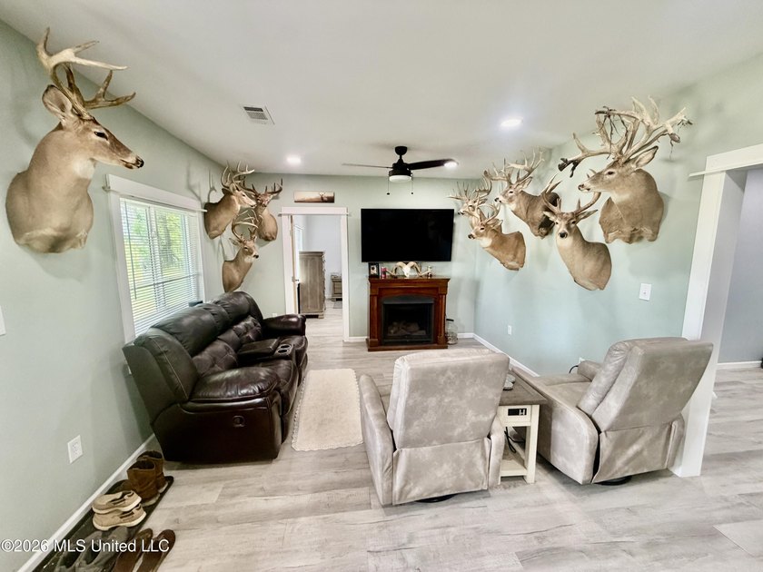 Renovated home located at 99 N Wade Road in Drew, Sunflower - photo 5