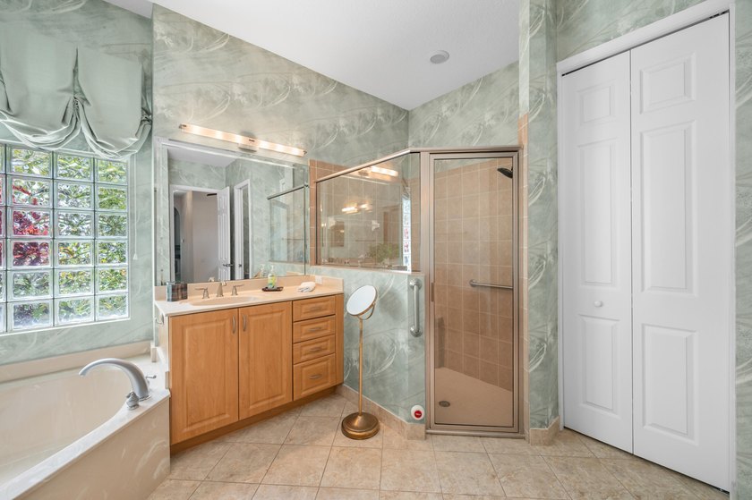 Come see this Beautiful 3 bedroom, 2.5 bath home in the gated - photo 15