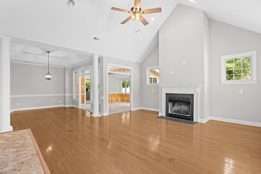 Lowcountry charm meets an exceptional location! Enjoy the - photo 17