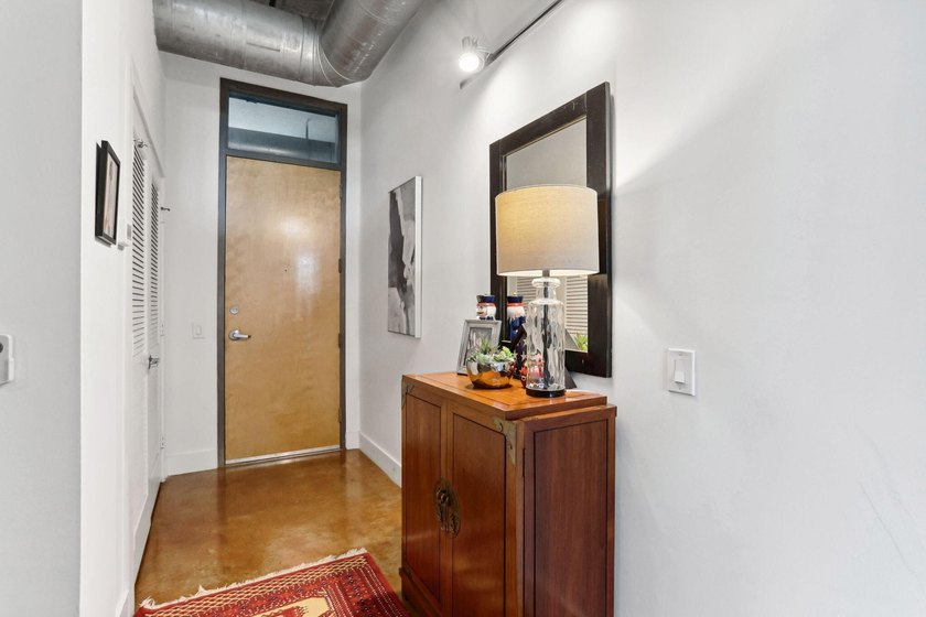 Delray Beach Downtown living! Located just 1.5 blocks from - photo 2