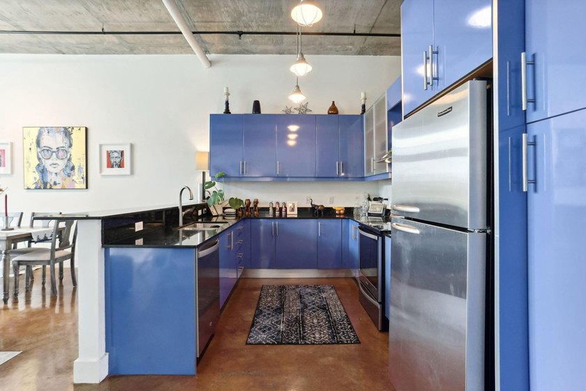 Delray Beach Downtown living! Located just 1.5 blocks from - photo 7