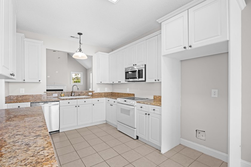 Lowcountry charm meets an exceptional location! Enjoy the - photo 28