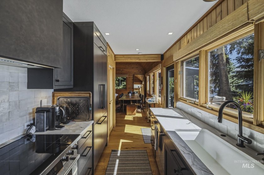 Welcome to an extraordinary opportunity on the shores of Payette - photo 17
