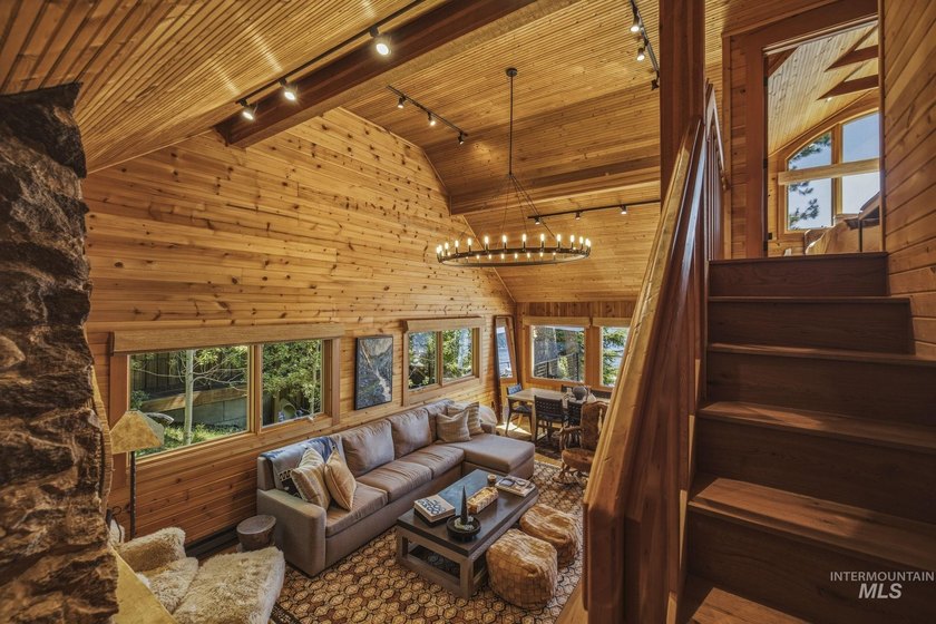 Welcome to an extraordinary opportunity on the shores of Payette - photo 23