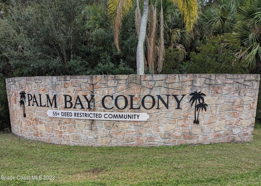 SUPER SPACIOUS Located in 55 plus community beautifully - photo 3