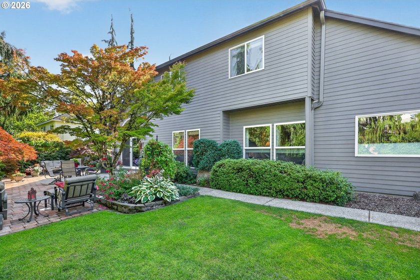 Pride of Ownership Shines in Highland Park at Pleasant Valley - photo 39