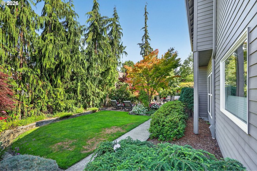 Pride of Ownership Shines in Highland Park at Pleasant Valley - photo 46