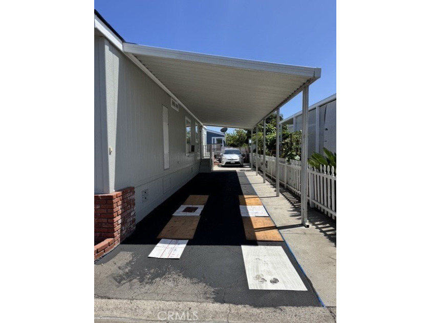 Welcome to Gables Mobile Home Estates, one of Santa Ana's most - photo 2