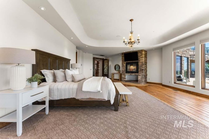 Commanding European estate from one of Boise's most spectacular - photo 17