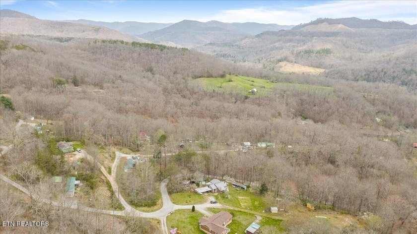 Welcome to this property, which includes 439 and 447 Rogerston - photo 21