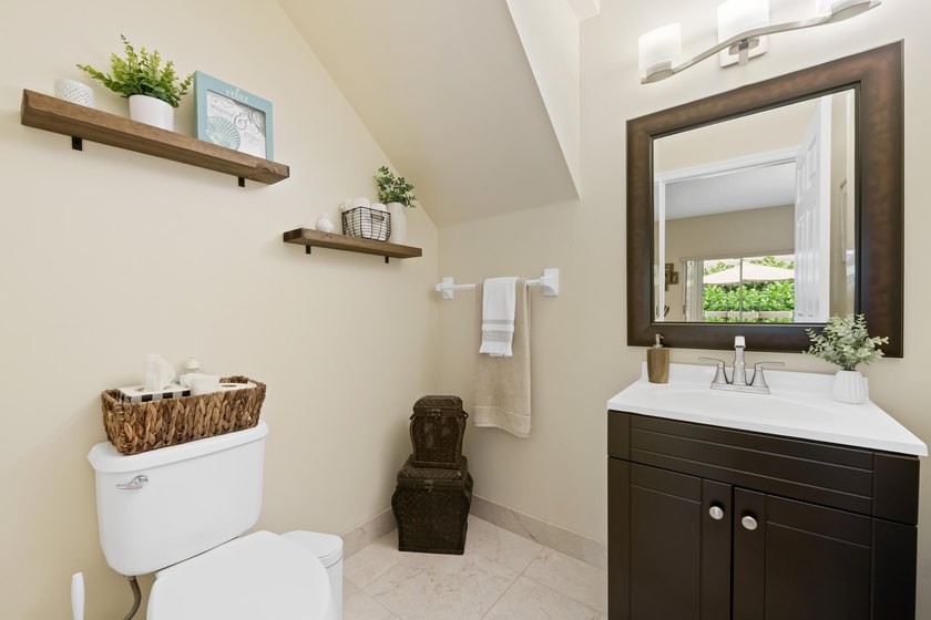 This beautifully maintained home features a brand-new roof - photo 22