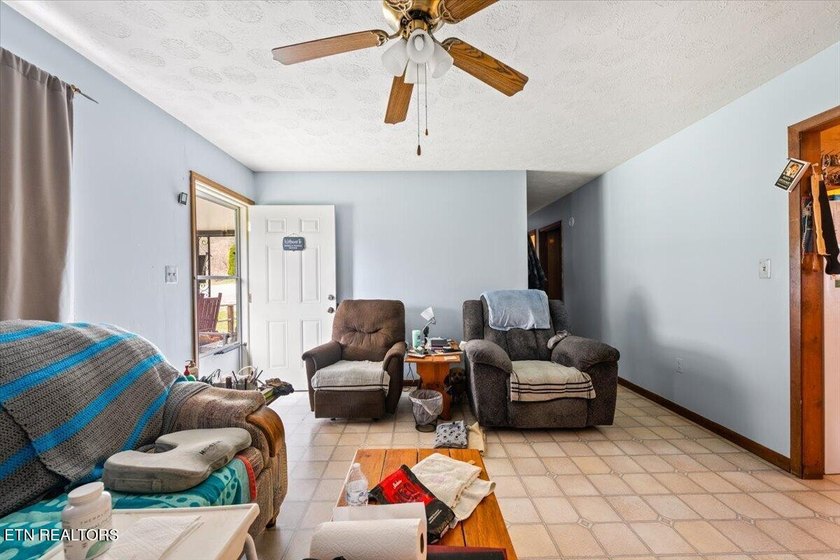 Welcome to this property, which includes 439 and 447 Rogerston - photo 25