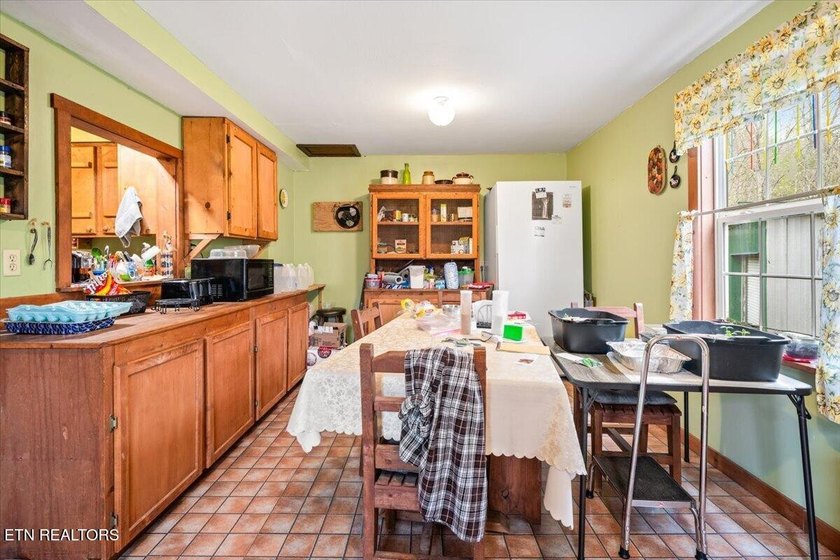 Welcome to this property, which includes 439 and 447 Rogerston - photo 29