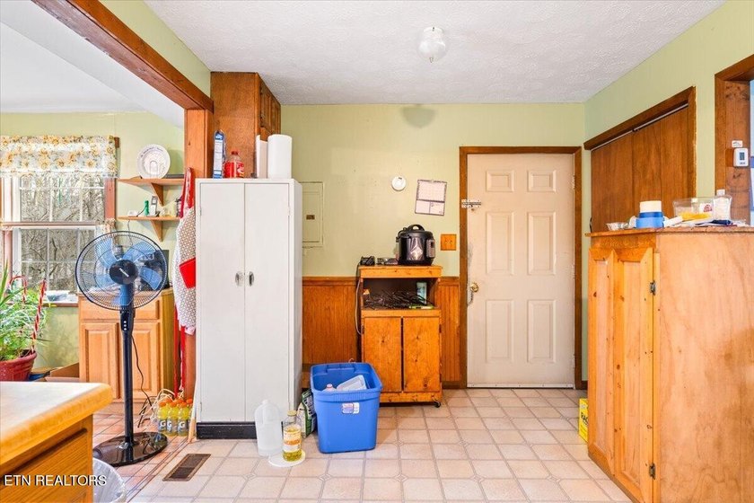 Welcome to this property, which includes 439 and 447 Rogerston - photo 35