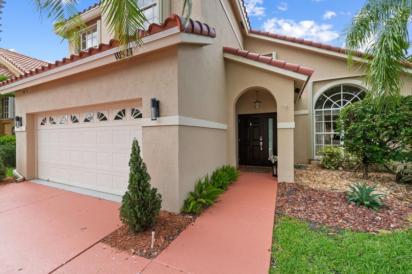 This beautifully maintained home features a brand-new roof - photo 40