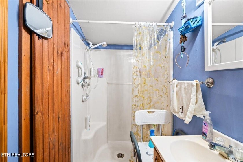 Welcome to this property, which includes 439 and 447 Rogerston - photo 41