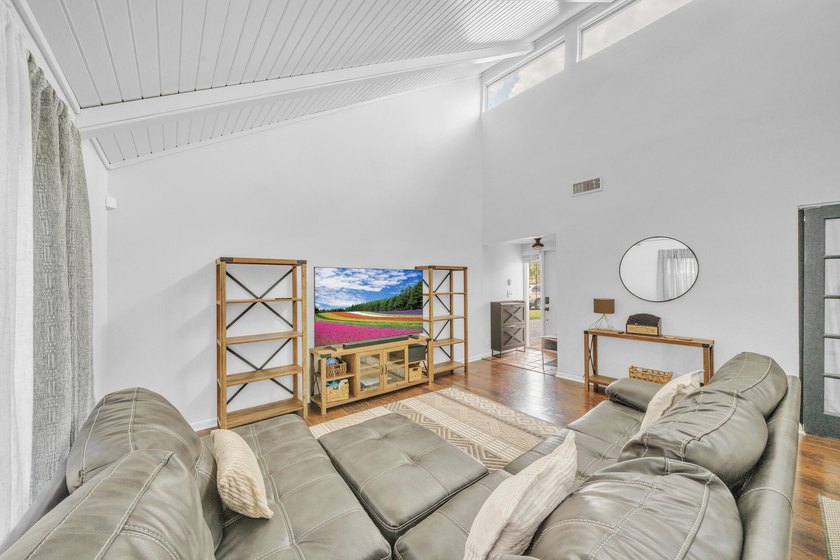 East Boca Villa Now Available for Sale or Lease! Discover the - photo 14