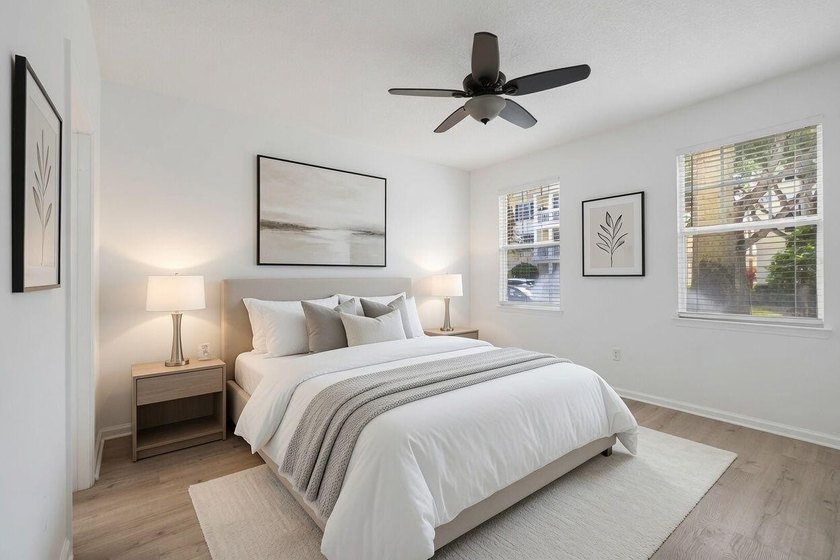 Rare Ground-Floor End Unit w/One-Car Garage In The Heart Of - photo 10