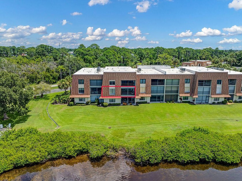 Enjoy waterfront living in this beautifully updated 2-bedroom - photo 2
