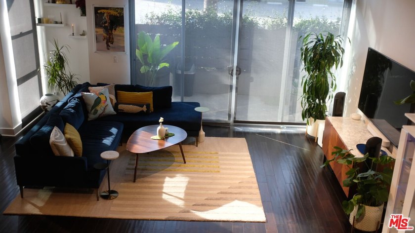 Welcome to Steel Lofts, one of the Marina Arts District's most - photo 6