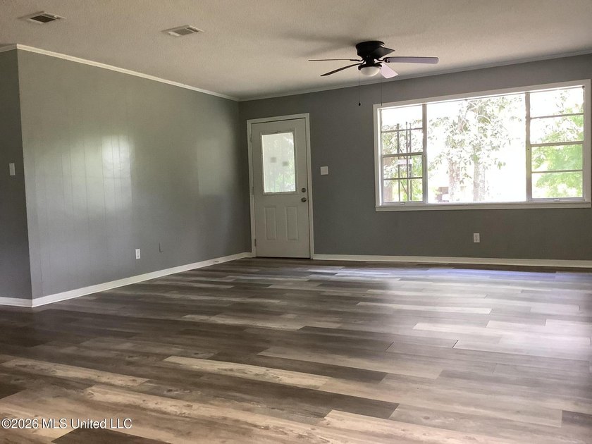 Have you been looking for a 4 bedroom 2 bath brick home with a - photo 2