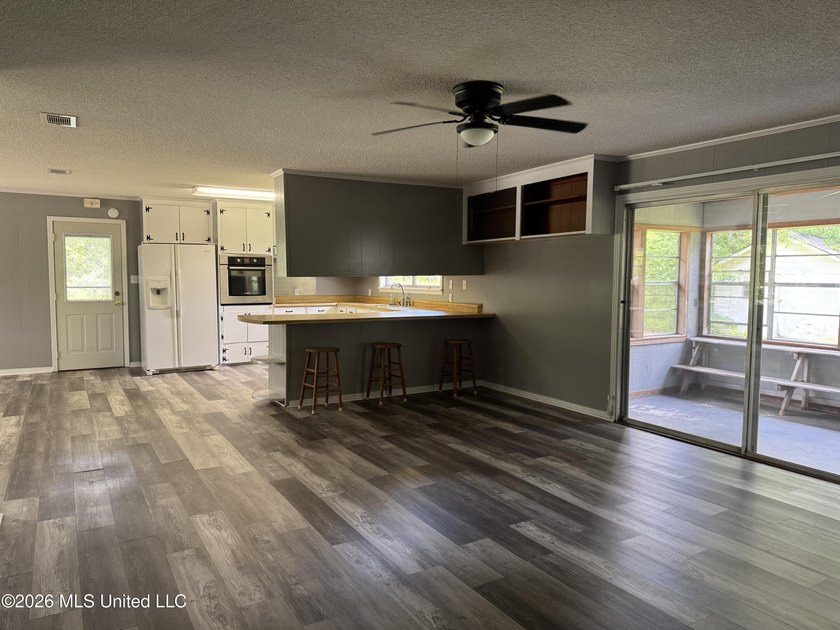 Have you been looking for a 4 bedroom 2 bath brick home with a - photo 7