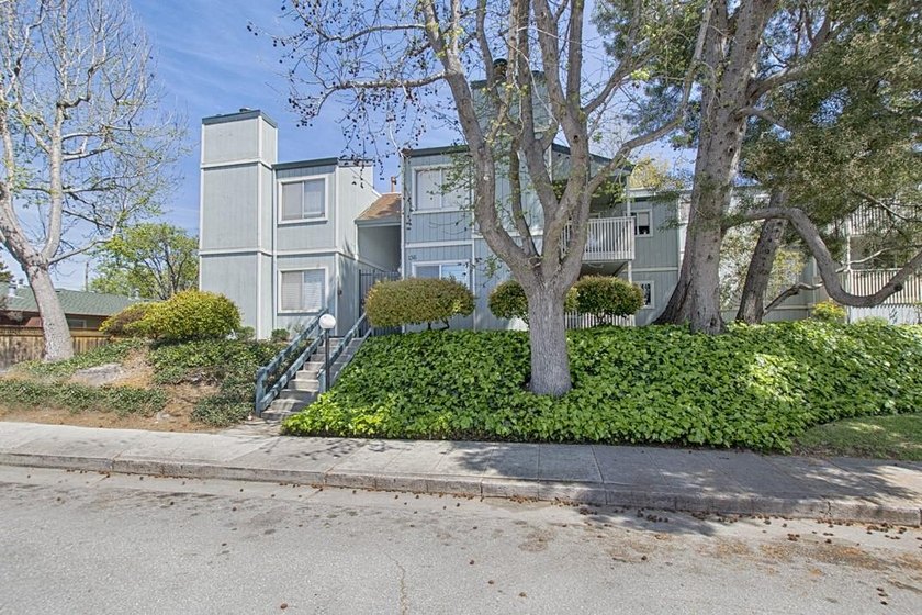 Peaceful, tucked away townhome just minutes from the Santa Cruz - photo 5