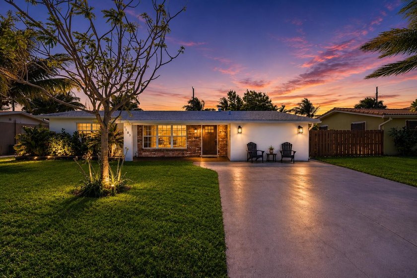 Beautifully updated and meticulously maintained home in a great - photo 2