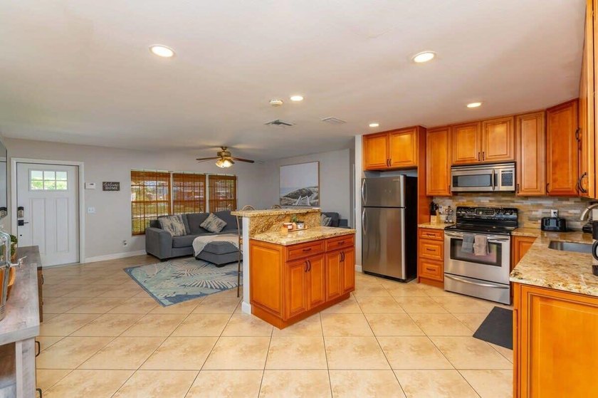 Beautifully updated and meticulously maintained home in a great - photo 6