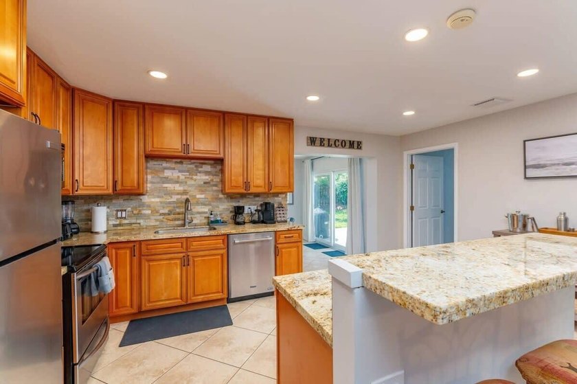 Beautifully updated and meticulously maintained home in a great - photo 7