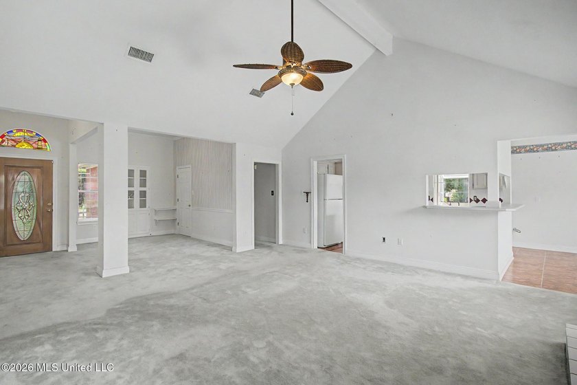 Price reduced!!!! Come see this spacious 1,915-square-foot - photo 3