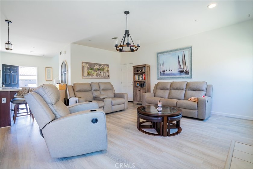 Welcome to 1317 W Shelton Way, a beautiful two-story home - photo 12